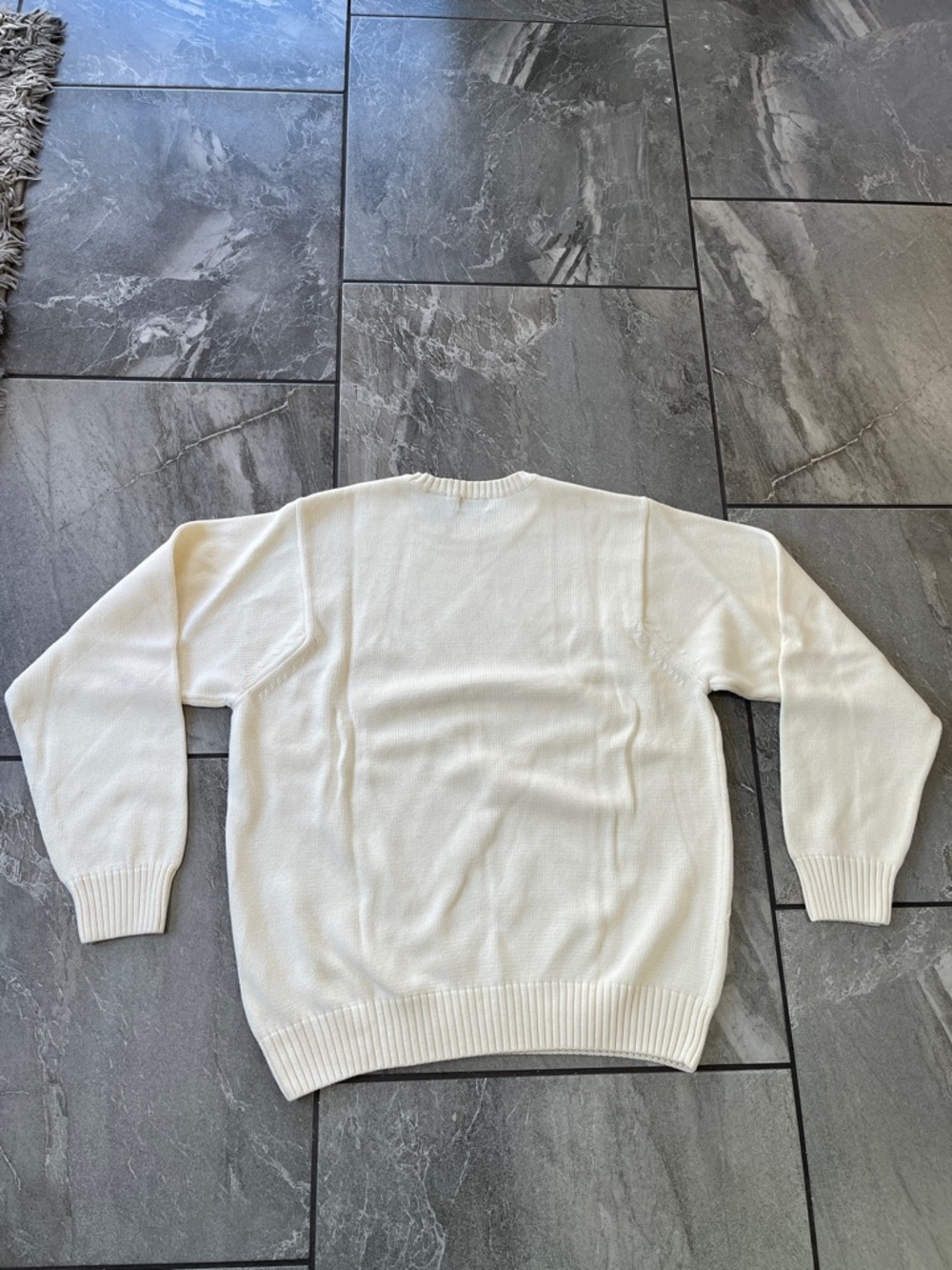 🤍 Izod 100% Cotton Sweater Cream Size Medium Preppy - Picture 2 of 8